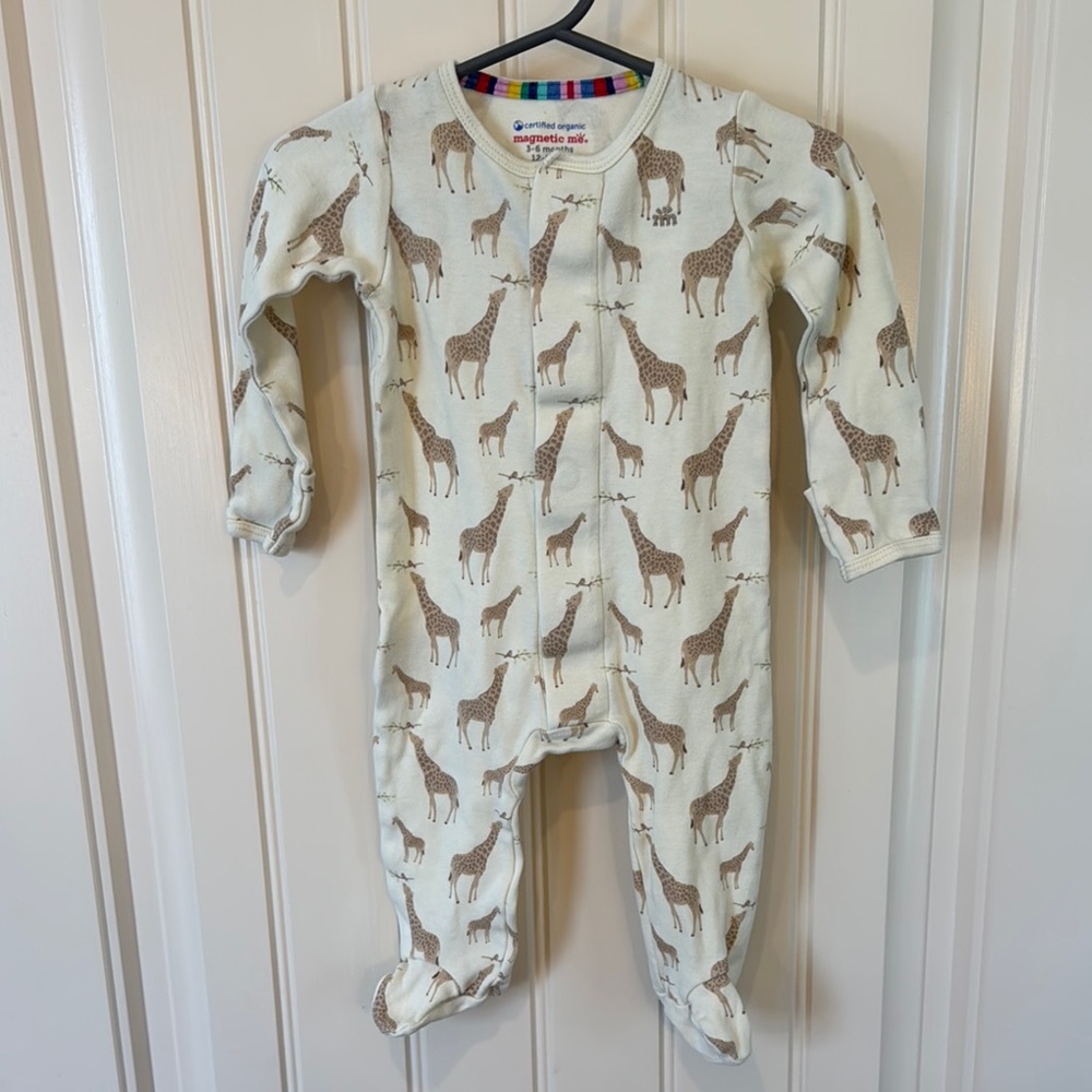 Magnetic Me Cream and Brown Giraffe Footies